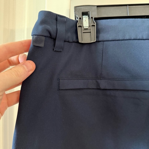 Lululemon Men’s Navy Performance Shorts – Size 33 - Picture 4 of 5